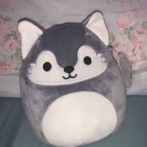 7 inch Willy the wolf squishmallow